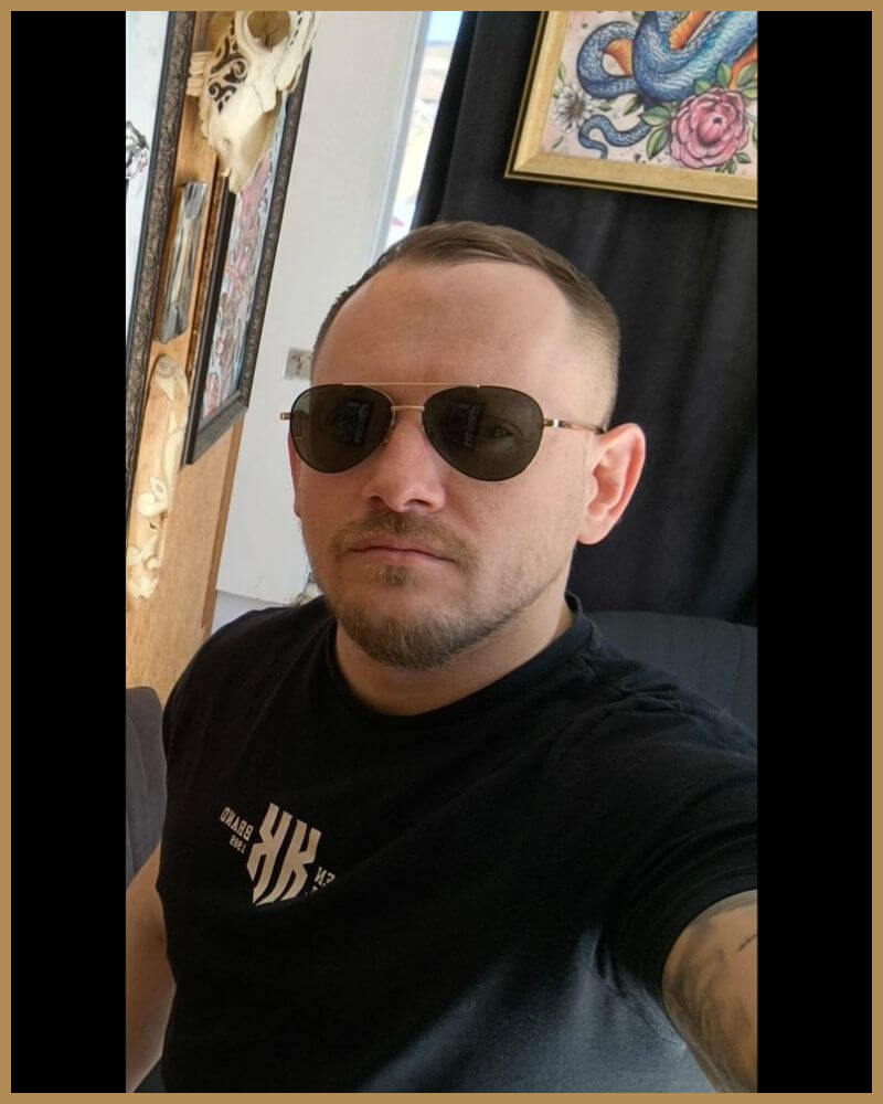 איליה,מקעקע מקצועי בסטודיו הקעקועים Ratattoo Art Studio
